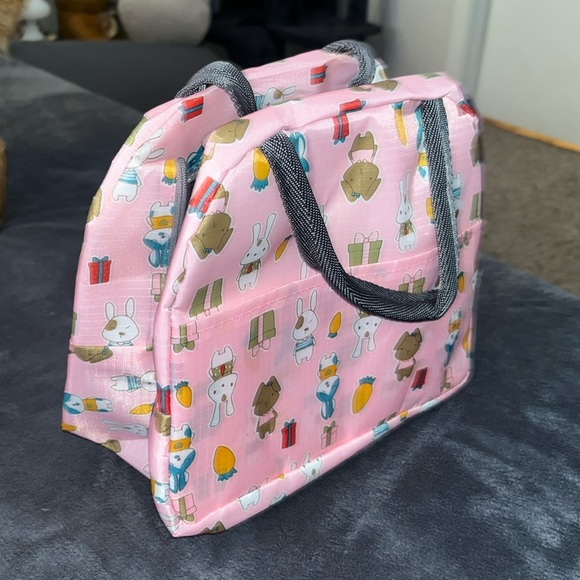Super adorable pink lil bunny lunch box💕 - Picture 1 of 4